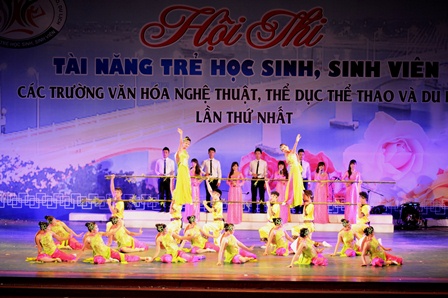 ເຊີດຊູບັນດາໄວໜຸ່ມດີເດັ່ນໃນຂົງເຂດ ສິລະປະການສະແດງ